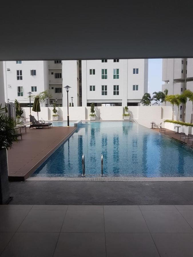 Straits Garden Suites By Yen'S Sojourn George Town Exterior foto